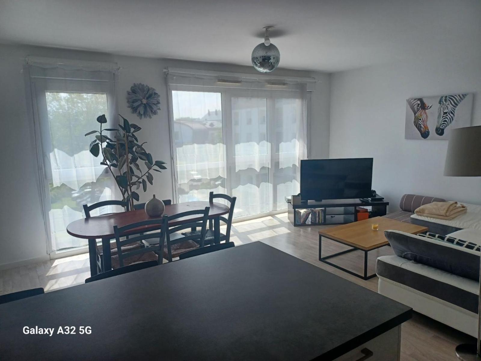 Appt T3 Cuisine Amenagee Et Equipee Acces Pmr Apartment *